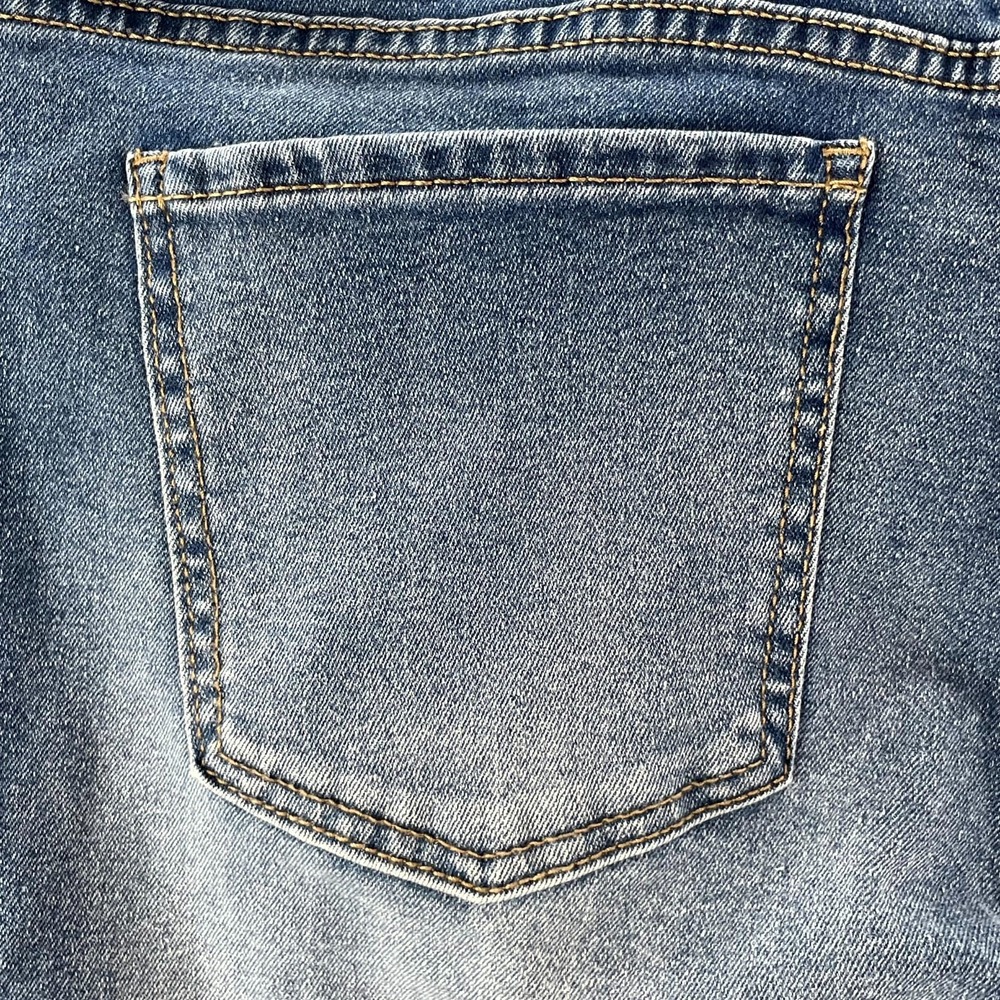 YMI Low Rise Bootcut Jeans Womens 15/32 Blue Denim Western Cowgirl Streetwear - Picture 14 of 16